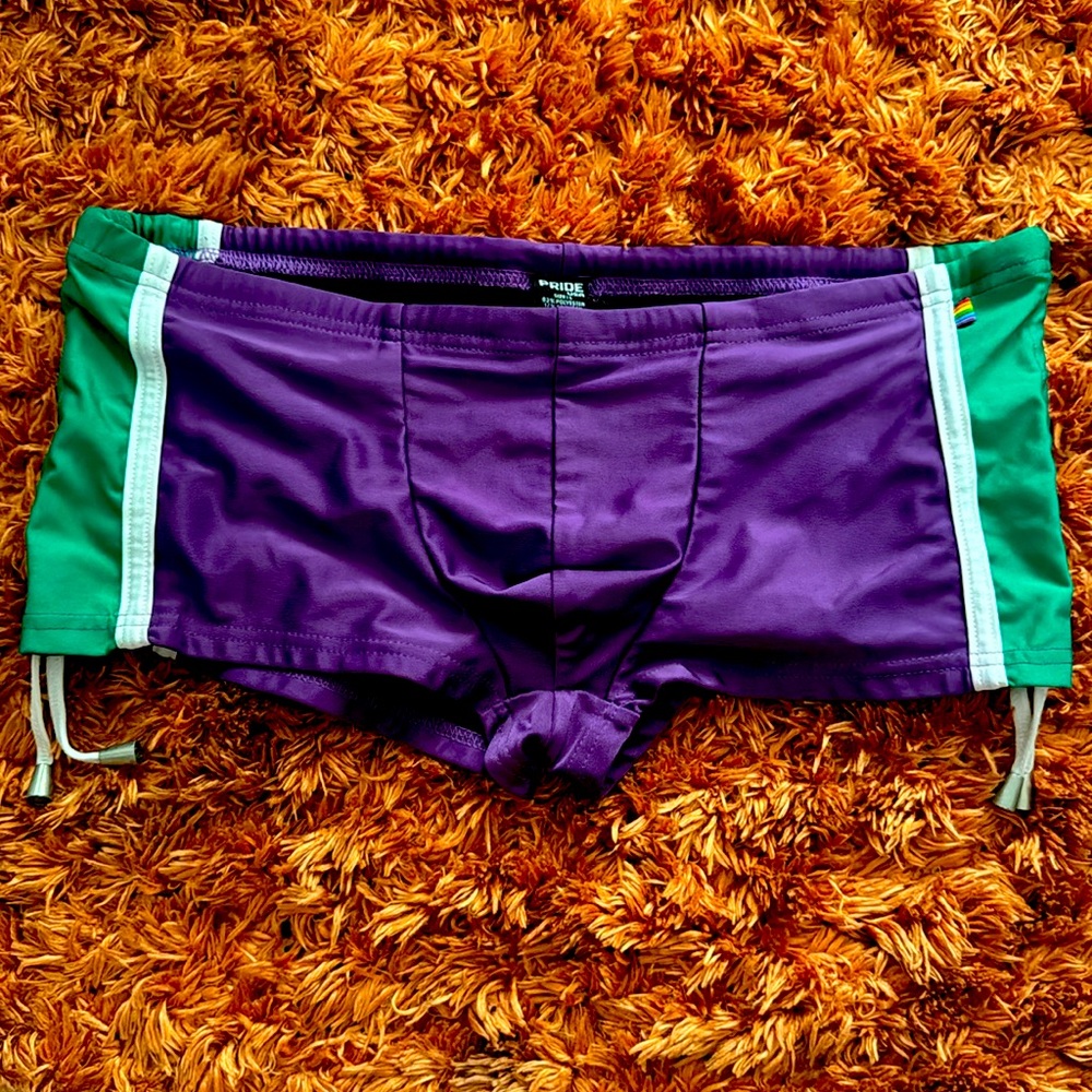Large size Men’s swimwear, very good condition!